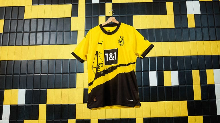 Borussia_Dortmund_2023-24_home_jersey